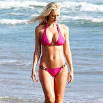 First pic of Sophie Turner hard nipples and cleavage in pink bikini