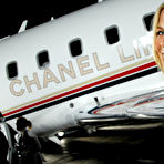 Third pic of ali larter public shots @ 12pix