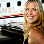 Fourth pic of ali larter public shots @ 12pix