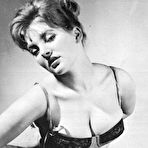 First pic of Retro big tits