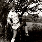 Third pic of Nylon vintage