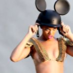 Second pic of Rihanna absolutely naked at TheFreeCelebMovieArchive.com!