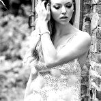 Third pic of Amanda Seyfried two non nude photosets