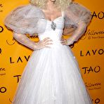 First pic of AnnaLynne McCord hosts Yelloween party
