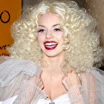 Third pic of AnnaLynne McCord hosts Yelloween party
