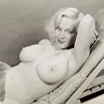 First pic of Retro big tits