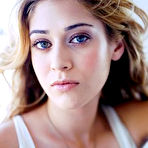 Third pic of Lizzy Caplan