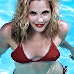 First pic of Leslie Bibb
