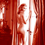 Fourth pic of Leslie Bibb