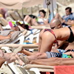 Third pic of Aida Yespica enjoying day on the beach in Formentera