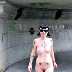 First pic of Nude-in-Public