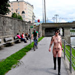 Third pic of Nude-in-Public