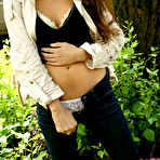 Third pic of :: www.jeansandpanties.com ::