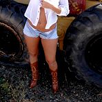 Second pic of HOT TEEN CAITLYNN! | CUTE TOPLESS TEEN!