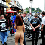 Third pic of Nude-in-Public