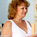 Fourth pic of Aged Ariana  opens her mad muff wide for gyno specialist at clinic