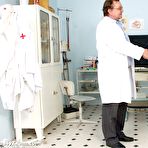 First pic of Old Mora  opens her depraved pussy wide for gyno clinician at clinic