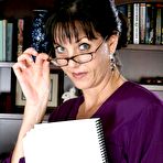 First pic of The fastest growing mature site - Allover30.com !!