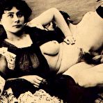 Fourth pic of Vintage Queens