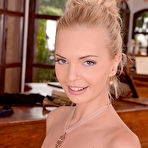 First pic of Niki Diamond Toying at Europornstar.com