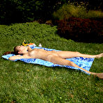 First pic of SUNNY with Riley Reid - ALS Scan