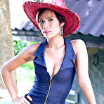 First pic of Lucy Cumme &raquo; East Babes