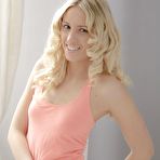 First pic of Petite Jassie Gold Masturbates