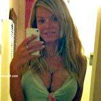 Second pic of Sexting18 - Amateur Sexting Pictures and Self Shot Videos | Mirror Girlfriends!
