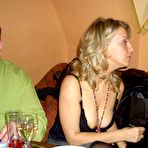 First pic of Голые сиськи торчащие из под одежды