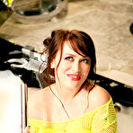 First pic of LeanneCrow.com -  The Official Website of Leanne Crow