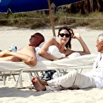 Fourth pic of Lisa Snowdon sexy in bikini on the beach in Miami