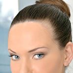 Fourth pic of Sex Previews - Subil Arch strips lingerie and spreads her pussy in the tub