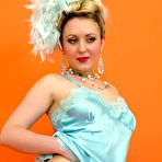 Third pic of Pin-Up Wow: Hannah B - Joie de Vivre | Web Starlets