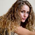 First pic of Serina Cardoni goes drip drop