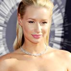 First pic of Iggy Azalea at 2014 MTV Video Music Awards