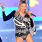 Third pic of Stacy Ferguson sexy performs at AMA 2014