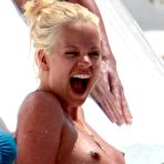 First pic of Lily Allen