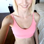 First pic of Sammie Daniels Shows Shaved Pussy