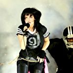 First pic of Ashlee Simpson