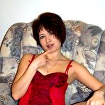 Fourth pic of WifeBucket - real amateur MILFs and wives! Swingers too!