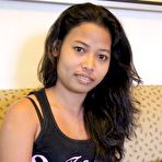 First pic of Amateur Filipina with spectacular muff strips naked for cam