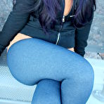 Second pic of Pornstar Caroline Pierce wetting her jeans girls peeing videos