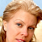 First pic of Mature Pictures Featuring 48 Year Old Lauren E From AllOver30