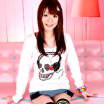 First pic of Fuwari feels ashamed while showing her boobs | Japan HDV