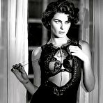 First pic of Isabeli Fontana without bra and pants