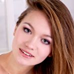 First pic of Skinny Girl In Jeans