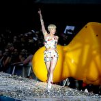 First pic of Miley Cyrus legs and upskirt on the stage