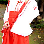 Third pic of Teen Yuuno Hoshi gets caught in the garden