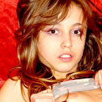 Second pic of Laura loves Katrina Picture Gallery :: 