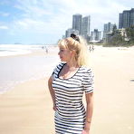 First pic of Clinton condemns prison officer killing